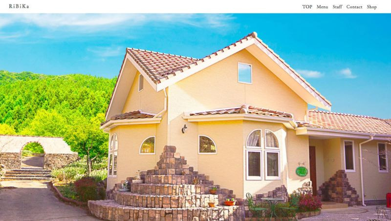 黄色ベースの写真コラージュ